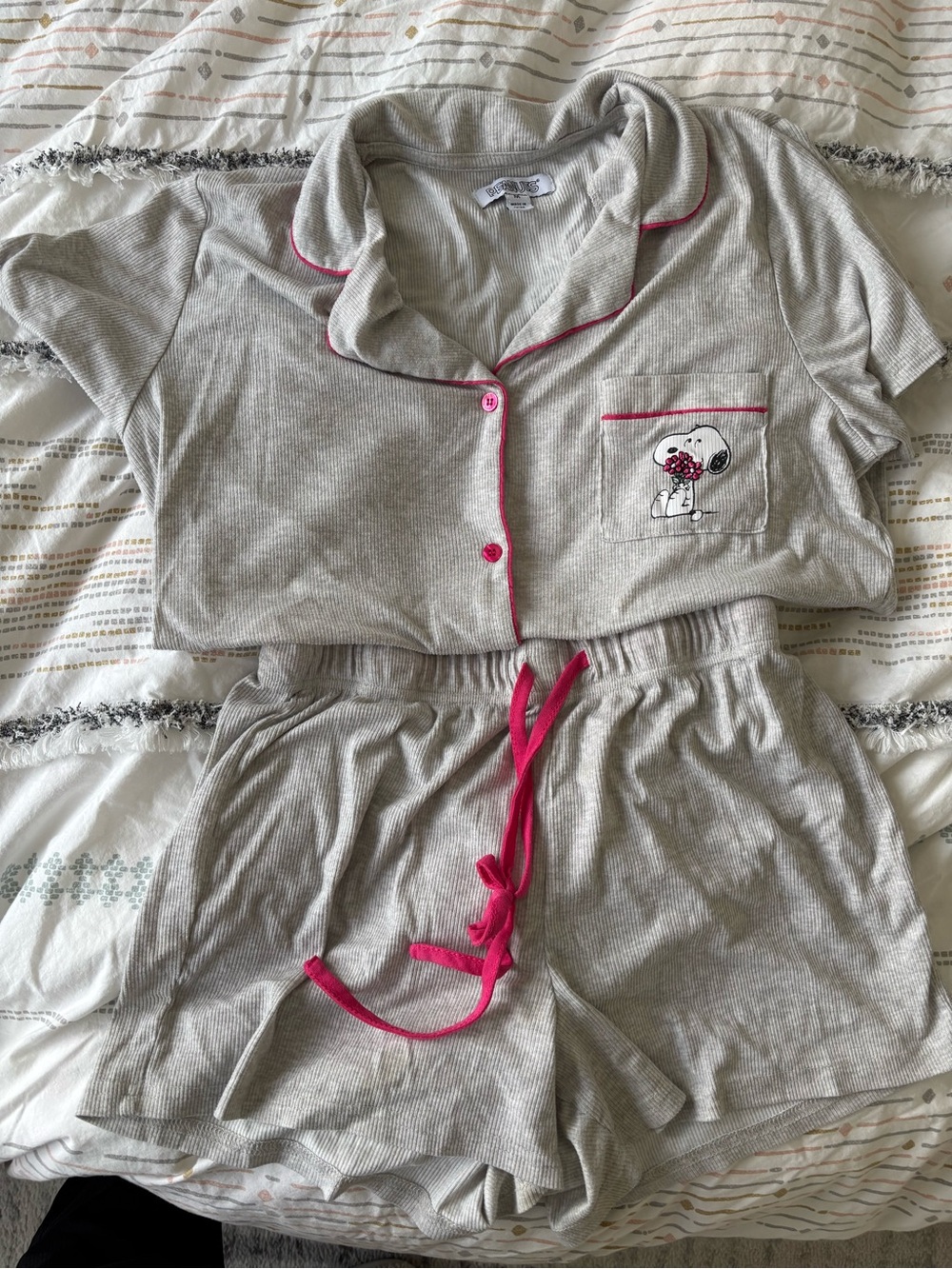 Peanuts Gray Short Pajama Set with Pink Trim and Character Pocket